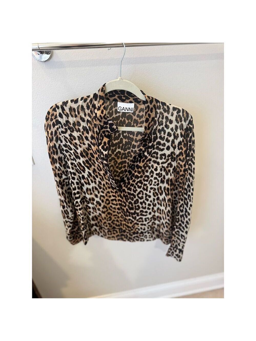 GANNI Women's Brown Leopard Print Georgette Blouse Size L Long Sleeve - Picture 2 of 4